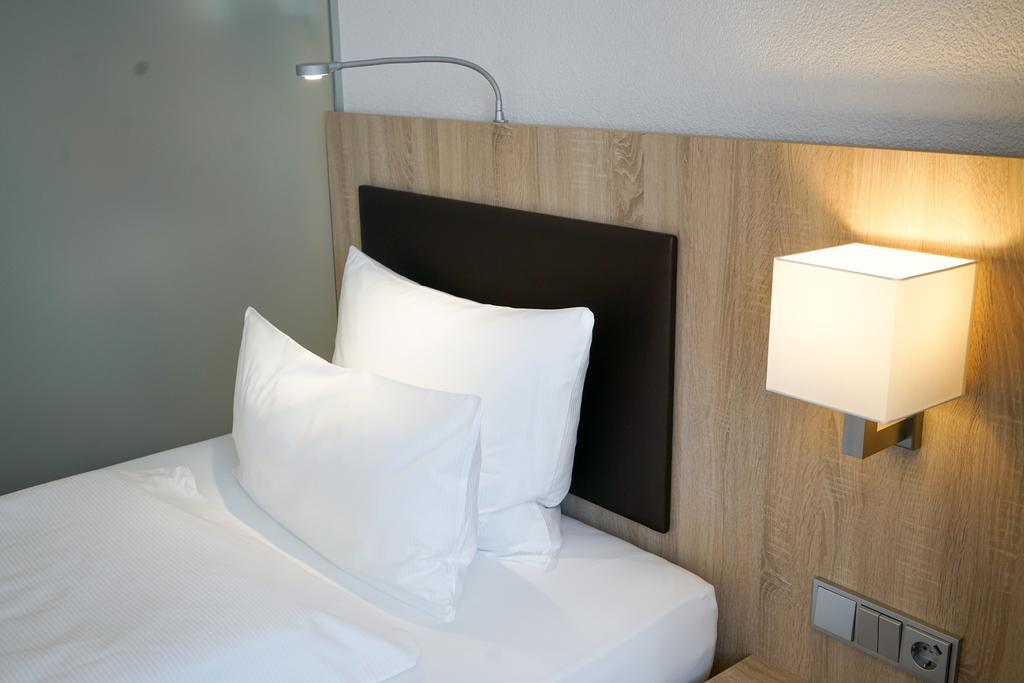 Hotel Go2Bed Weil Am Rhein - Basel Quarto foto